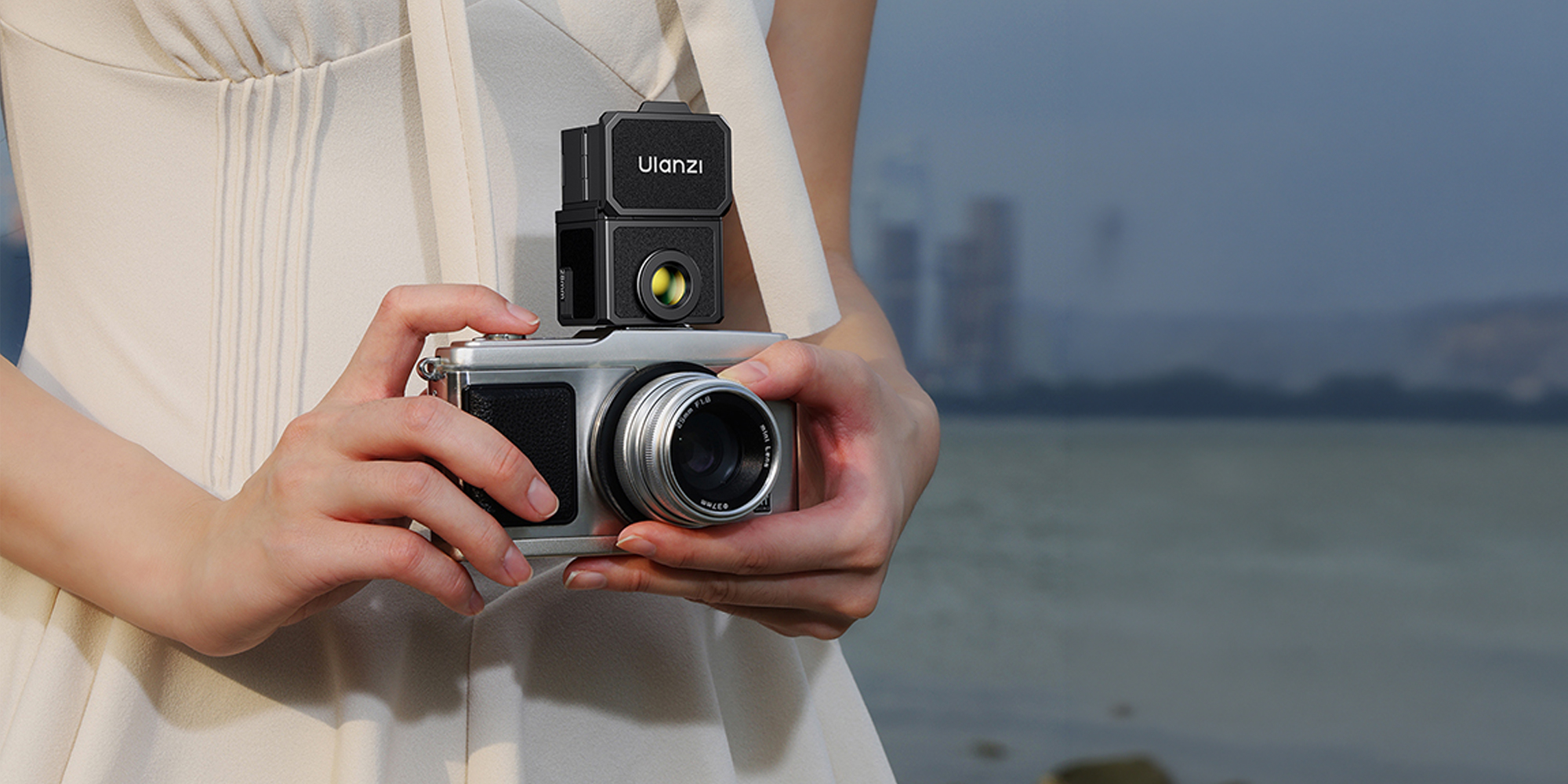 width=100% Wizjer Ulanzi VF01 - czarny